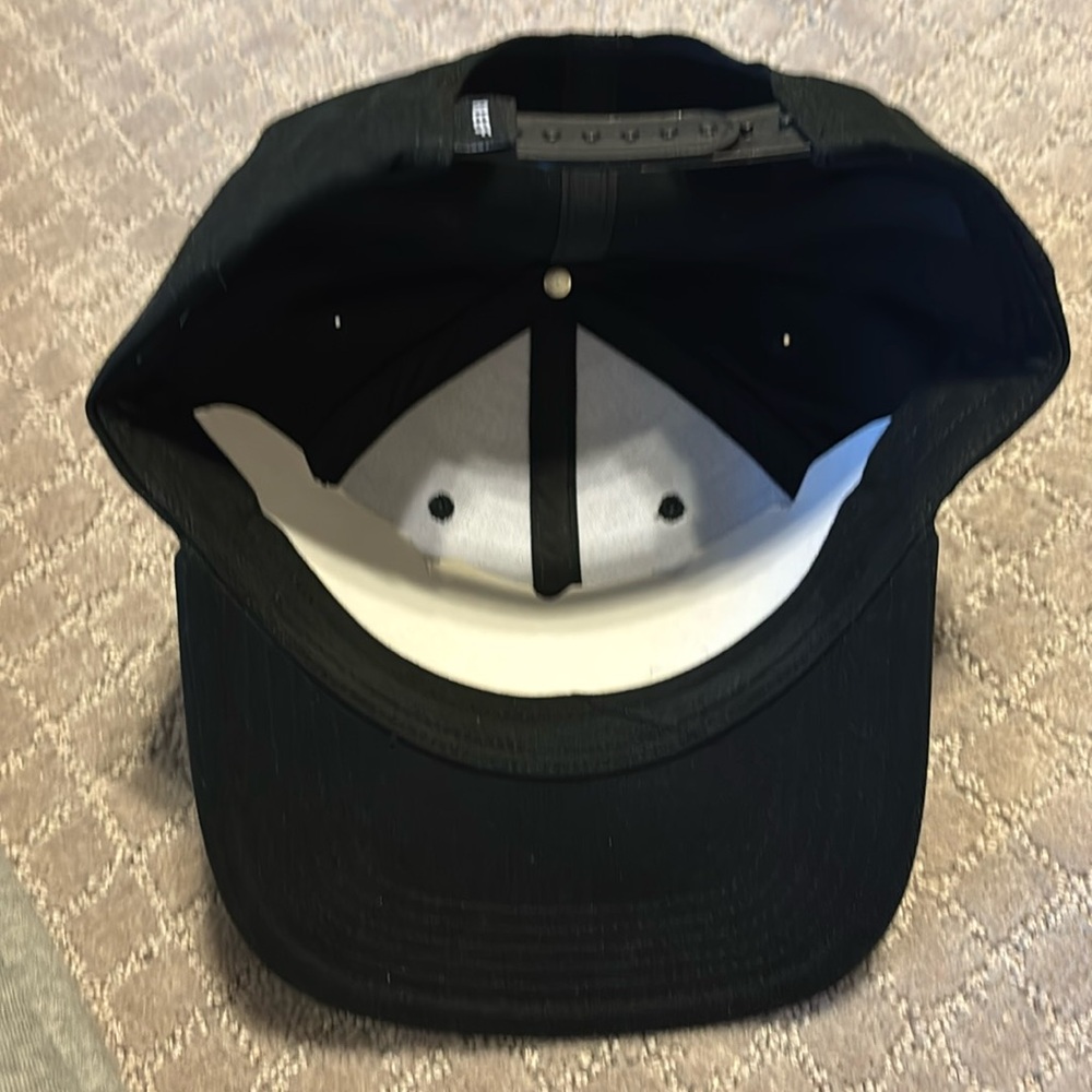 Reef SnapBack Hat - Picture 6 of 7